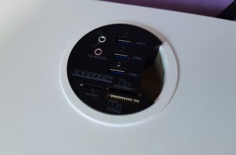 Hub encastrable de Xystec: ou comment avoir toutes les connectiques de l’ordinateur sous la main